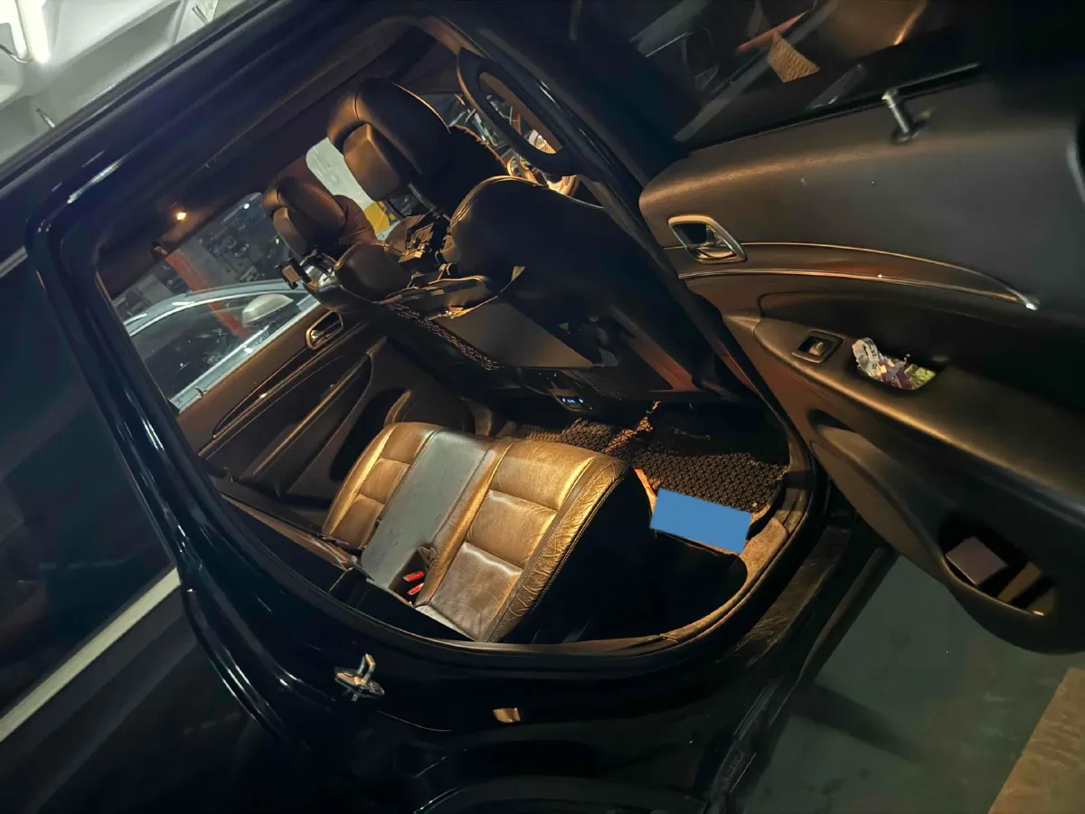 2017 Jeep Grand Cherokee 3.0L 234HP V6 8AT,autocango,china used car exporter,china ev exporter,chinese used car exporter,chinese used ev exporter