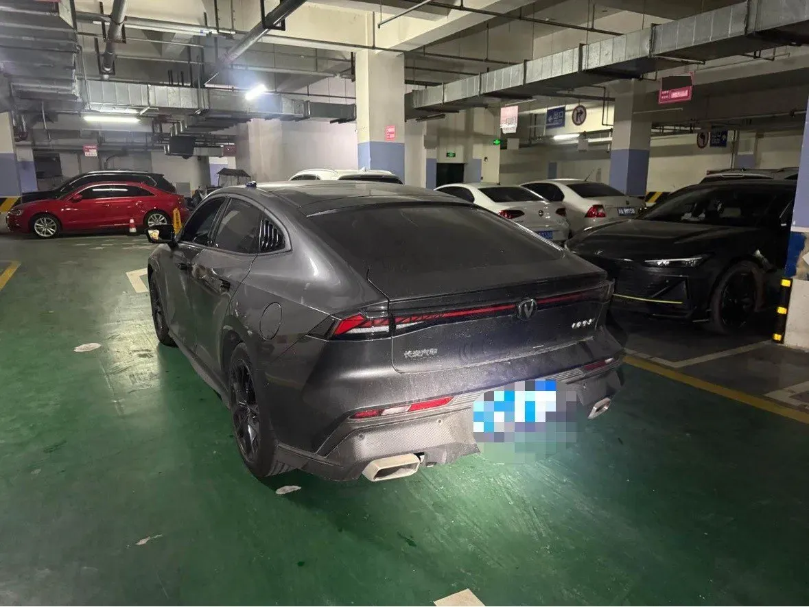2024 ChangAn UNI-V 1.5T 188HP L4 7DCT,autocango,china used car exporter,china ev exporter,chinese used car exporter,chinese used ev exporter