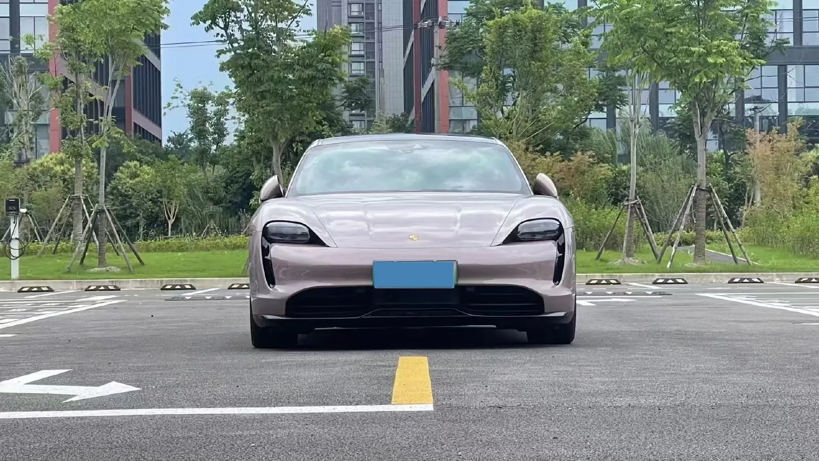 2022 Porsche Taycan 2AT BEV 79.2KWH,autocango,china used car exporter,china ev exporter,chinese used car exporter,chinese used ev exporter