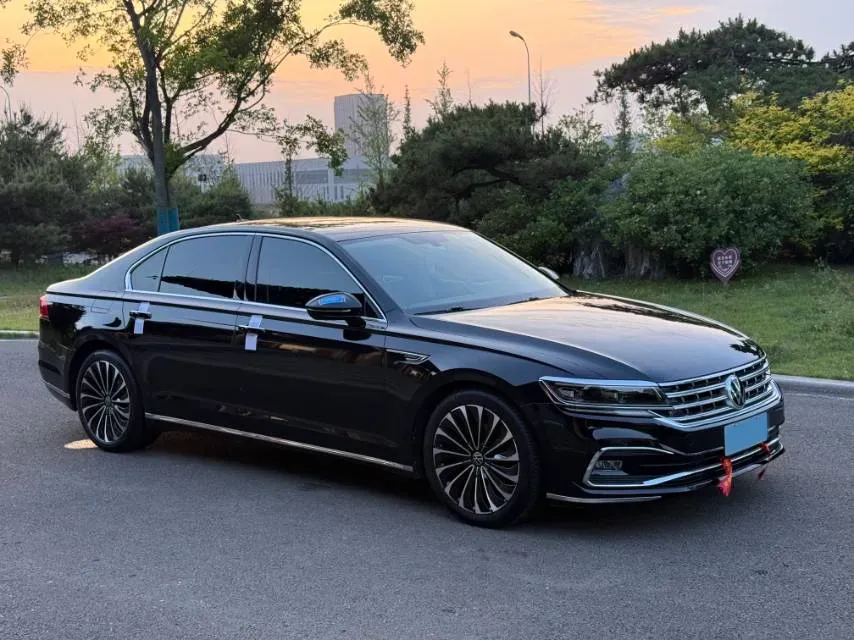 2021 Volkswagen Phideon 2.0T 224HP L4 7DCT,autocango,china used car exporter,china ev exporter,chinese used car exporter,chinese used ev exporter