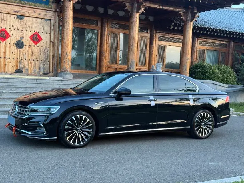 2021 Volkswagen Phideon 2.0T 224HP L4 7DCT,autocango,china used car exporter,china ev exporter,chinese used car exporter,chinese used ev exporter