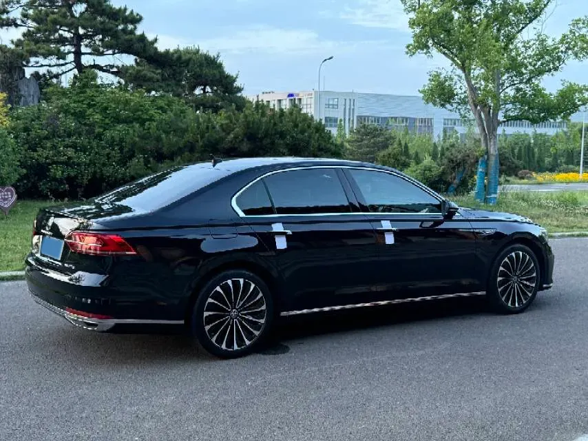 2021 Volkswagen Phideon 2.0T 224HP L4 7DCT,autocango,china used car exporter,china ev exporter,chinese used car exporter,chinese used ev exporter