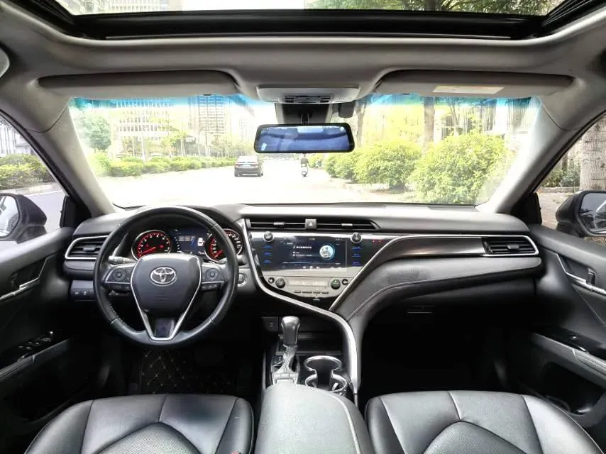 2019 Toyota Camry 2.5L 209HP L4 8AT,autocango,china used car exporter,china ev exporter,chinese used car exporter,chinese used ev exporter