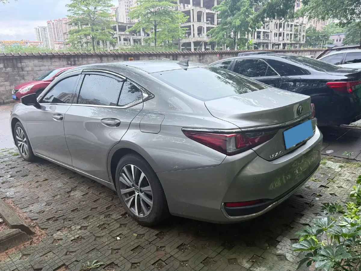 2020 Lexus ES 2.0L 173HP L4 CVT,autocango,china used car exporter,china ev exporter,chinese used car exporter,chinese used ev exporter