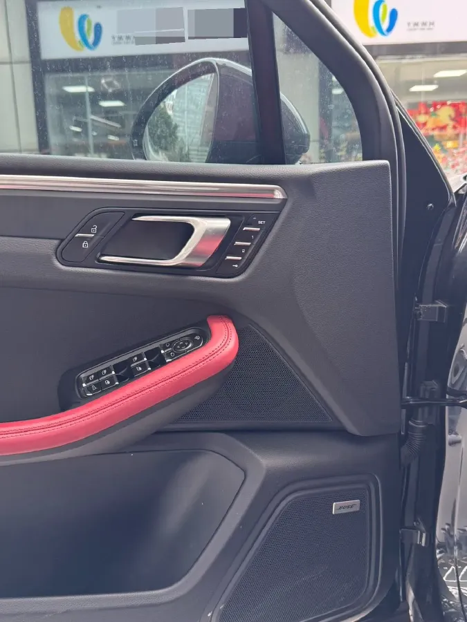 2022 Porsche Macan 2.0T 265HP L4 7DCT,autocango,china used car exporter,china ev exporter,chinese used car exporter,chinese used ev exporter