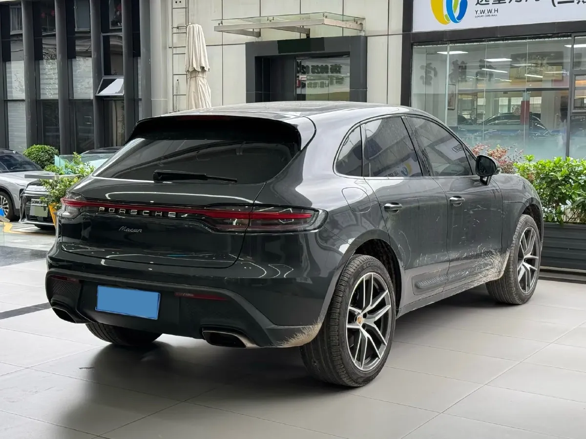 2022 Porsche Macan 2.0T 265HP L4 7DCT,autocango,china used car exporter,china ev exporter,chinese used car exporter,chinese used ev exporter
