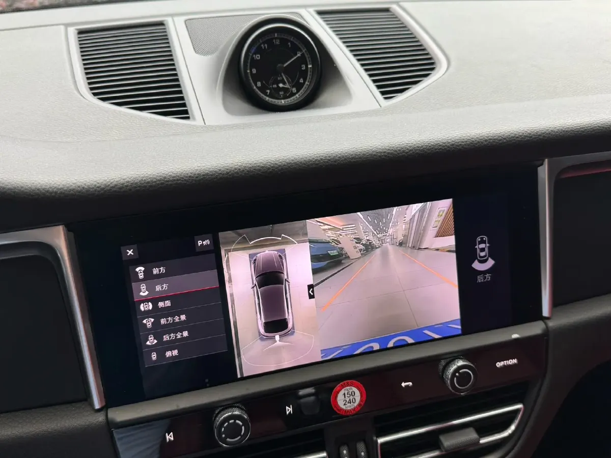 2022 Porsche Macan 2.0T 265HP L4 7DCT,autocango,china used car exporter,china ev exporter,chinese used car exporter,chinese used ev exporter
