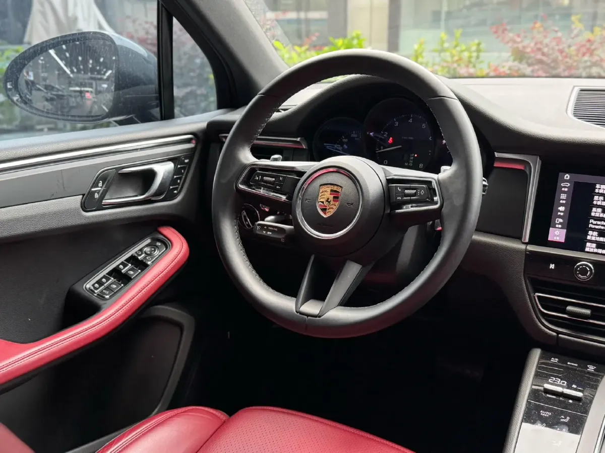 2022 Porsche Macan 2.0T 265HP L4 7DCT,autocango,china used car exporter,china ev exporter,chinese used car exporter,chinese used ev exporter