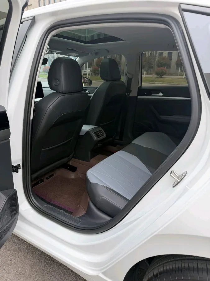 2024 Volkswagen Lavida 1.5L 110HP L4 6AT,autocango,china used car exporter,china ev exporter,chinese used car exporter,chinese used ev exporter
