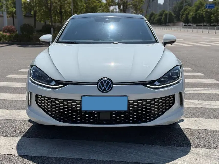 2023 Volkswagen Lamando 1.4T 150HP L4 7DCT,autocango,china used car exporter,china ev exporter,chinese used car exporter,chinese used ev exporter