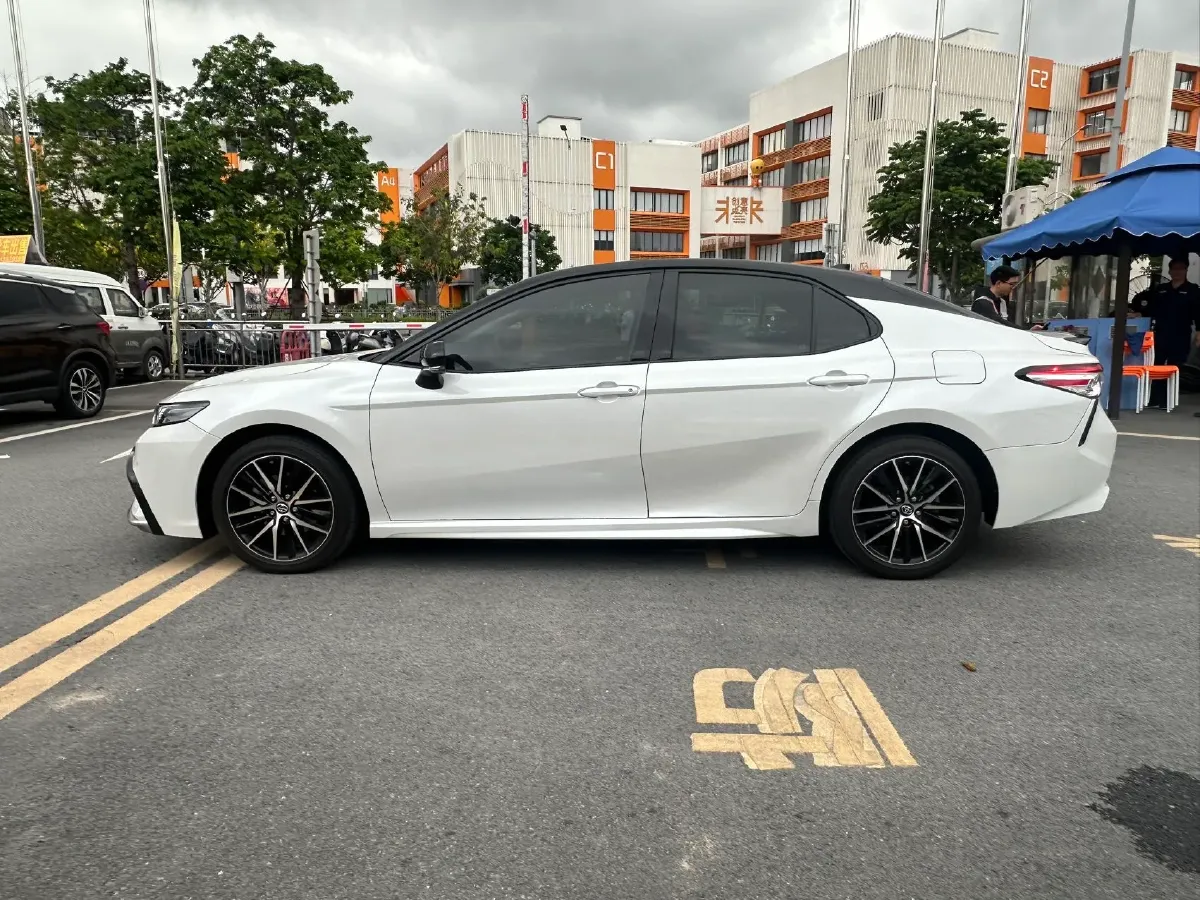 2022 Toyota Camry 2.0L 178HP L4 CVT,autocango,china used car exporter,china ev exporter,chinese used car exporter,chinese used ev exporter