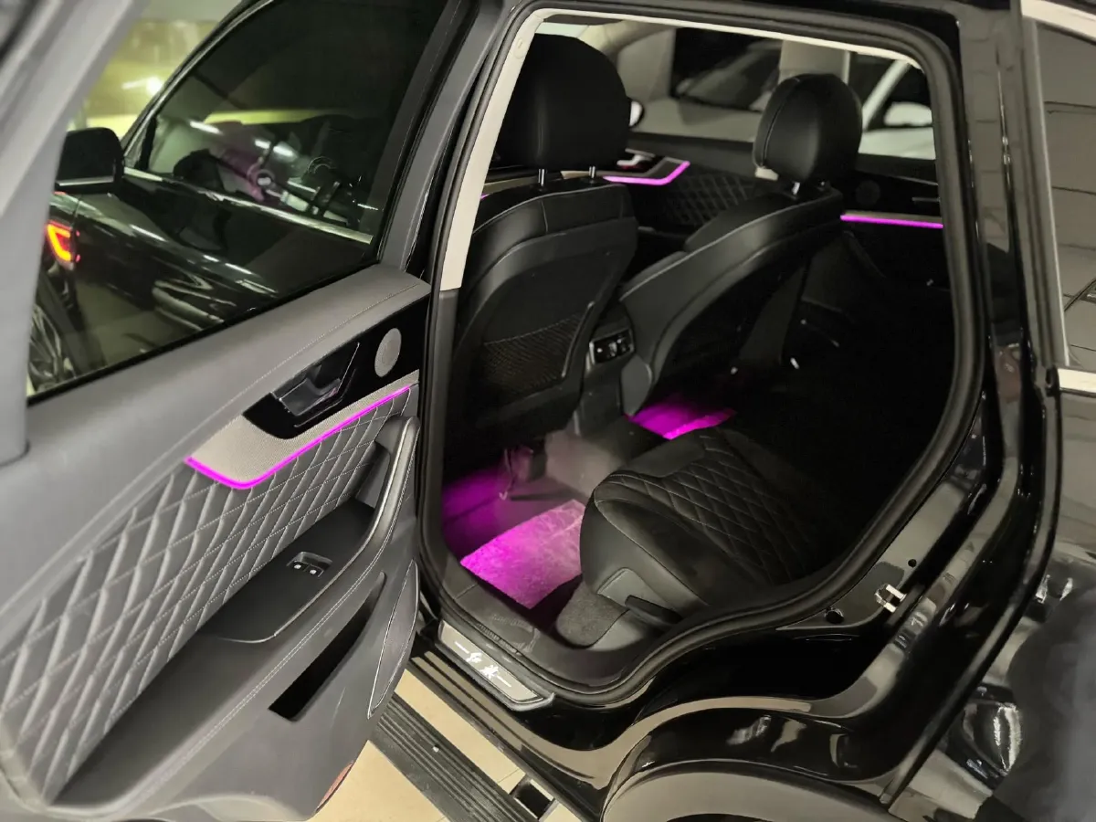 2022 HongQi HS5 2.0T 224HP L4 6AT,autocango,china used car exporter,china ev exporter,chinese used car exporter,chinese used ev exporter
