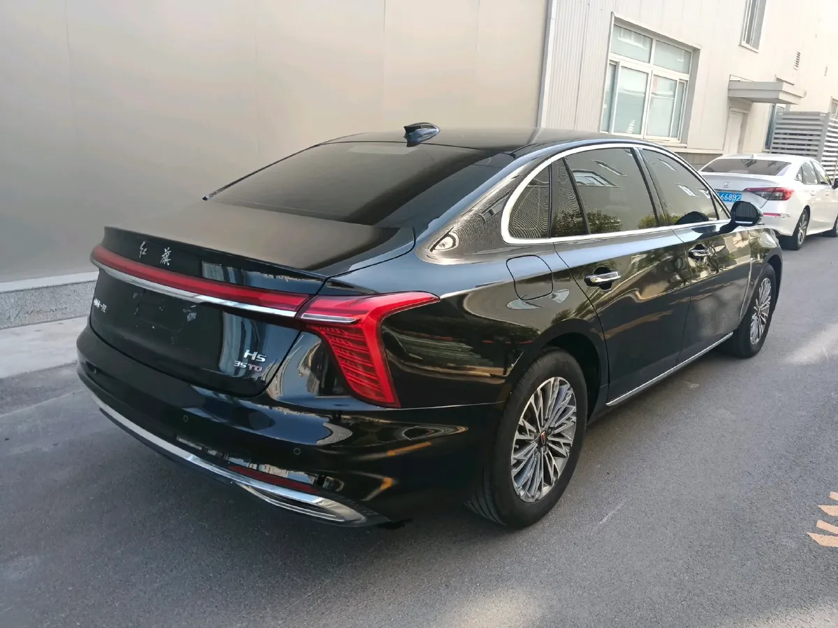 2024 HongQi H5 1.5T 169HP L4 7DCT,autocango,china used car exporter,china ev exporter,chinese used car exporter,chinese used ev exporter