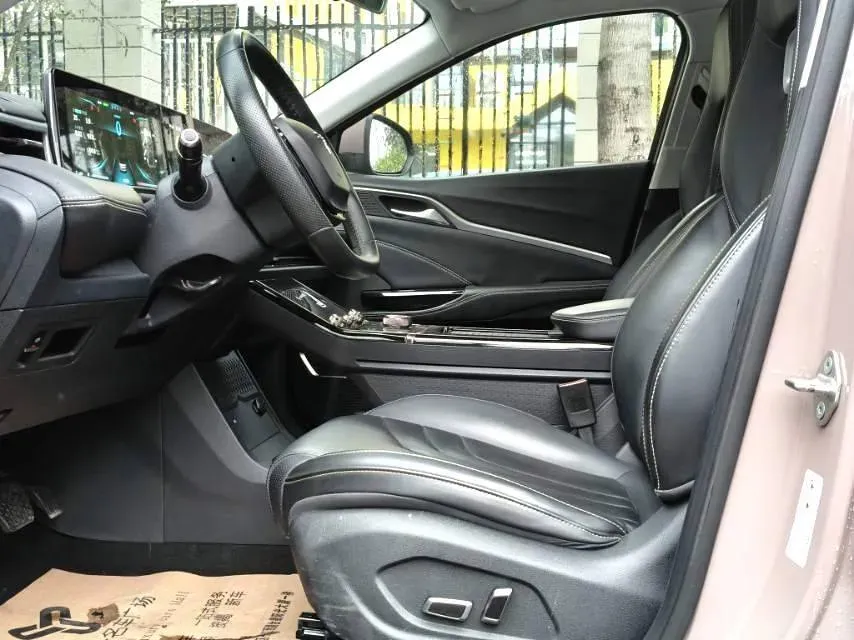 2022 Venucia Grand V 1.5T 190HP L4 7DCT,autocango,china used car exporter,china ev exporter,chinese used car exporter,chinese used ev exporter