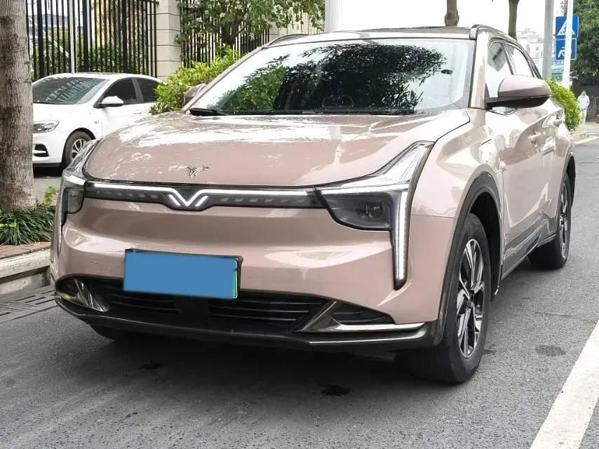 2022 Venucia Grand V 1.5T 190HP L4 7DCT,autocango,china used car exporter,china ev exporter,chinese used car exporter,chinese used ev exporter