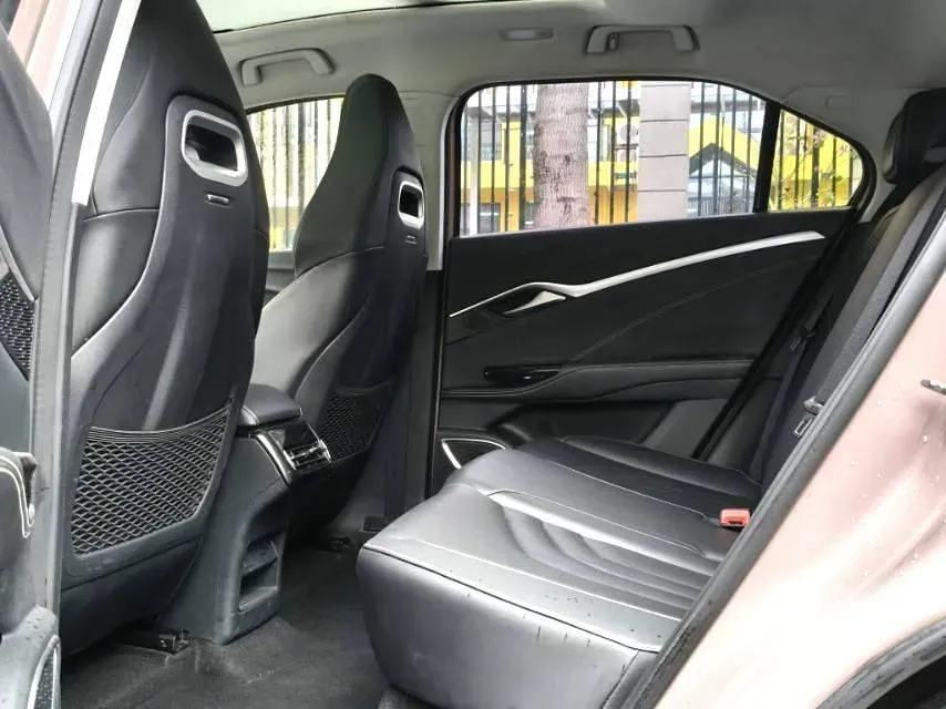 2022 Venucia Grand V 1.5T 190HP L4 7DCT,autocango,china used car exporter,china ev exporter,chinese used car exporter,chinese used ev exporter
