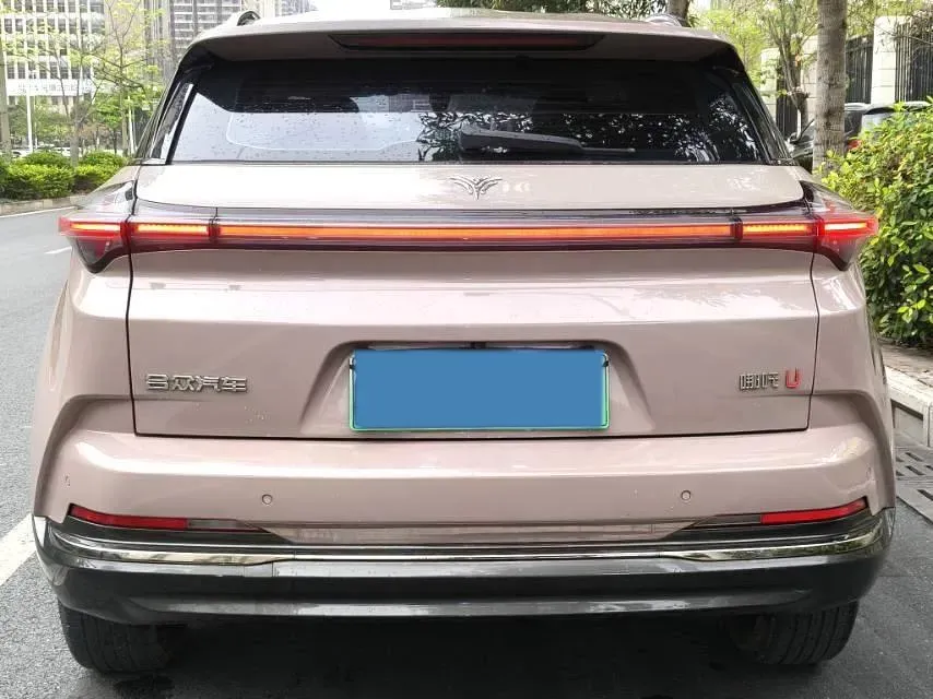 2022 Venucia Grand V 1.5T 190HP L4 7DCT,autocango,china used car exporter,china ev exporter,chinese used car exporter,chinese used ev exporter