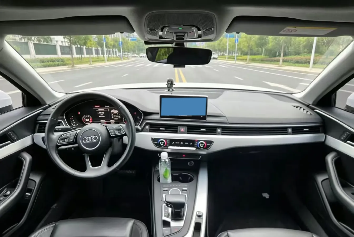 2019 Audi A4L 2.0T 190HP L4 7DCT,autocango,china used car exporter,china ev exporter,chinese used car exporter,chinese used ev exporter