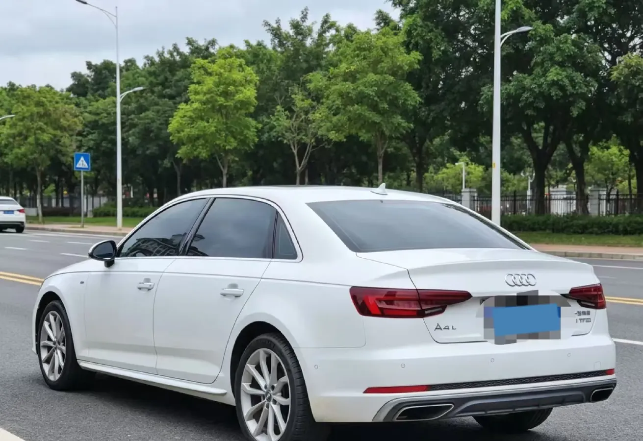 2019 Audi A4L 2.0T 190HP L4 7DCT,autocango,china used car exporter,china ev exporter,chinese used car exporter,chinese used ev exporter