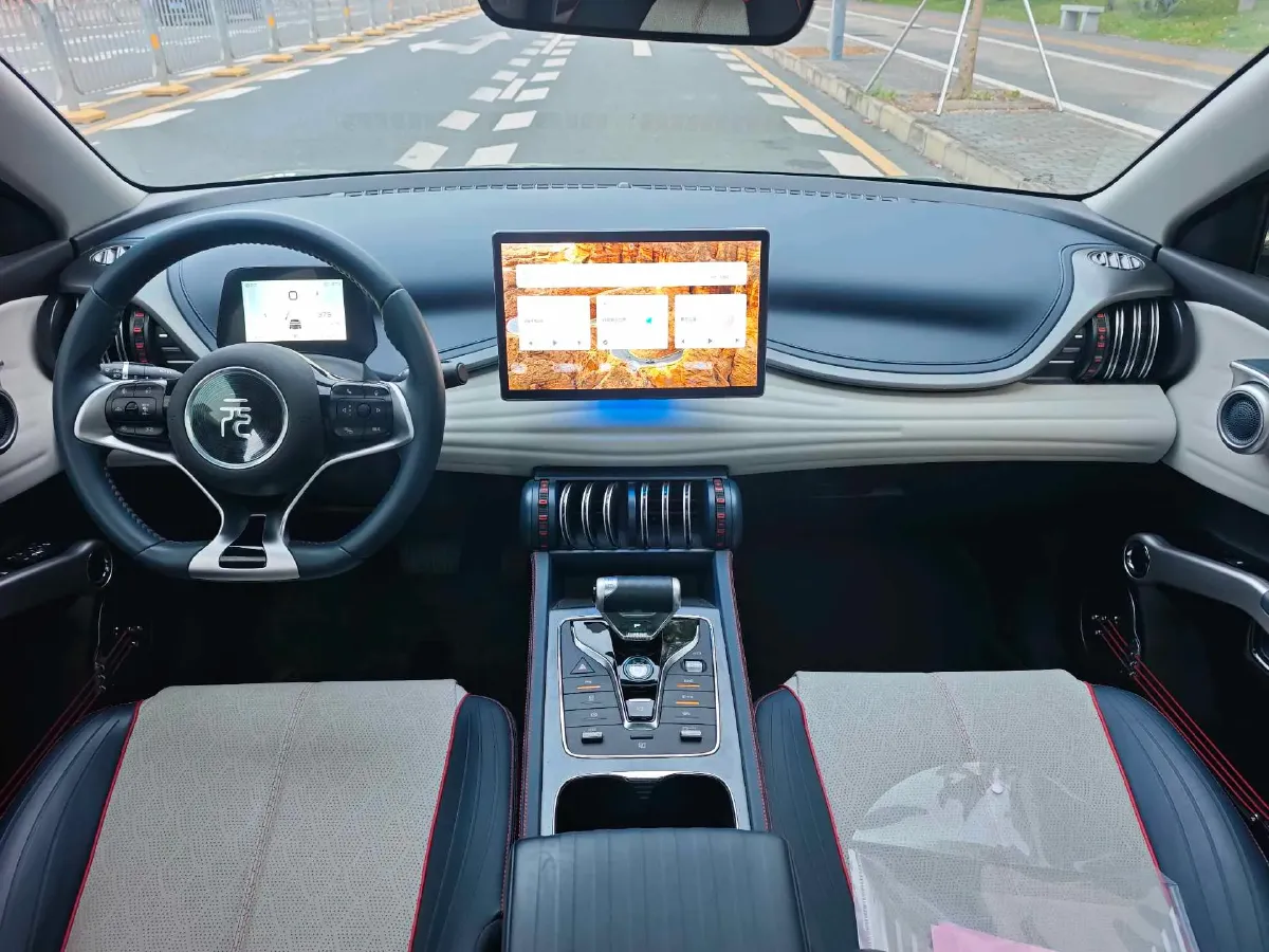 2022 Roewe RX5 MAX 1.5T 181HP L4 6AT,autocango,china used car exporter,china ev exporter,chinese used car exporter,chinese used ev exporter