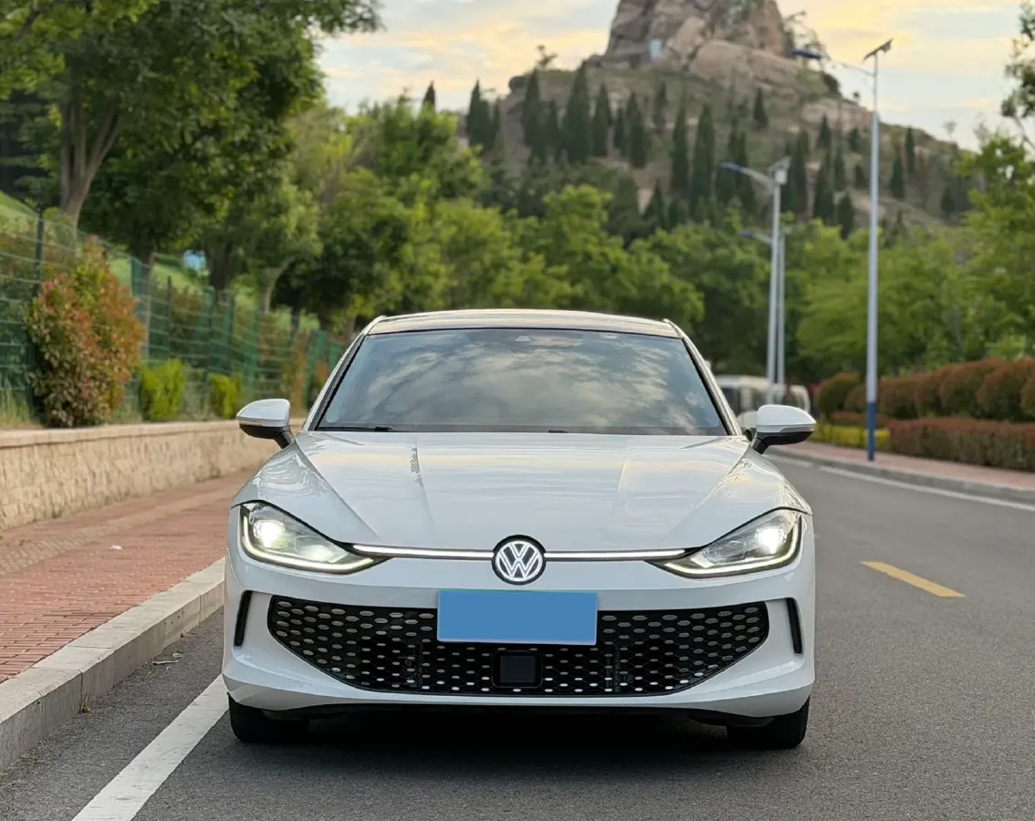 2023 Volkswagen Lamando 1.4T 150HP L4 7DCT,autocango,china used car exporter,china ev exporter,chinese used car exporter,chinese used ev exporter