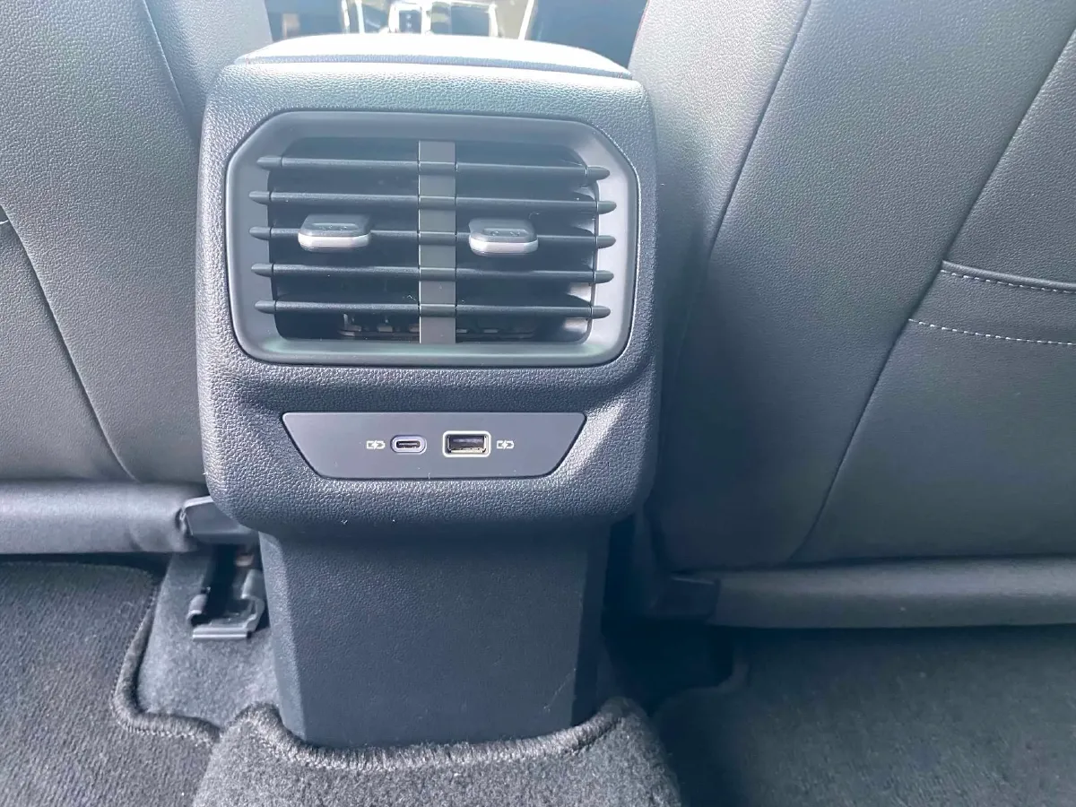 2023 Volkswagen Lamando 1.4T 150HP L4 7DCT,autocango,china used car exporter,china ev exporter,chinese used car exporter,chinese used ev exporter