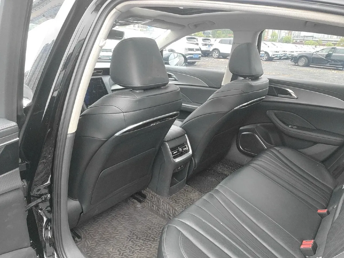 2023 HongQi H5 1.5T 169HP L4 7DCT,autocango,china used car exporter,china ev exporter,chinese used car exporter,chinese used ev exporter
