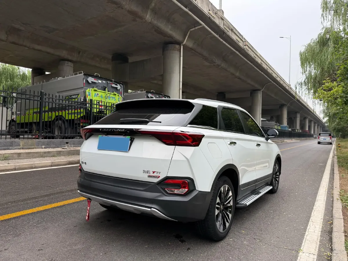 2021 Bestune T77 1.5T 169HP L4 7DCT,autocango,china used car exporter,china ev exporter,chinese used car exporter,chinese used ev exporter