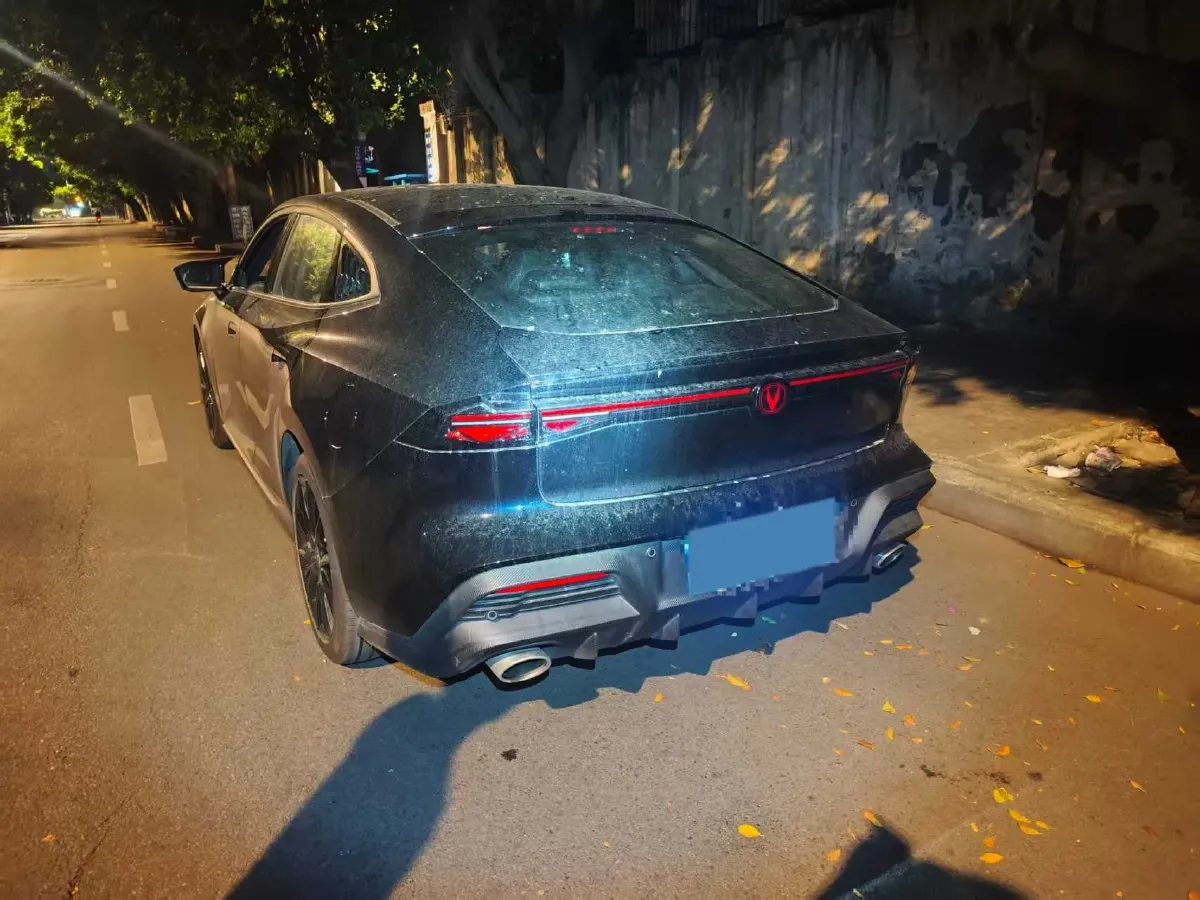 2025 ChangAn UNI-V 1.5T 192HP L4 7DCT,autocango,china used car exporter,china ev exporter,chinese used car exporter,chinese used ev exporter