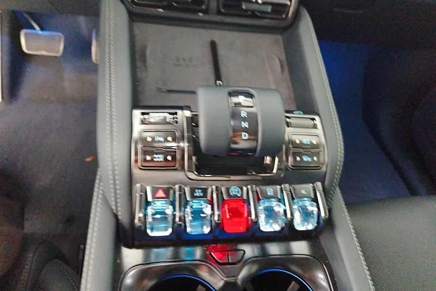 2025 FangChengBao Bao 5 1.5T 194HP L4 E-CVT PHEV 31.8KWH,autocango,china used car exporter,china ev exporter,chinese used car exporter,chinese used ev exporter