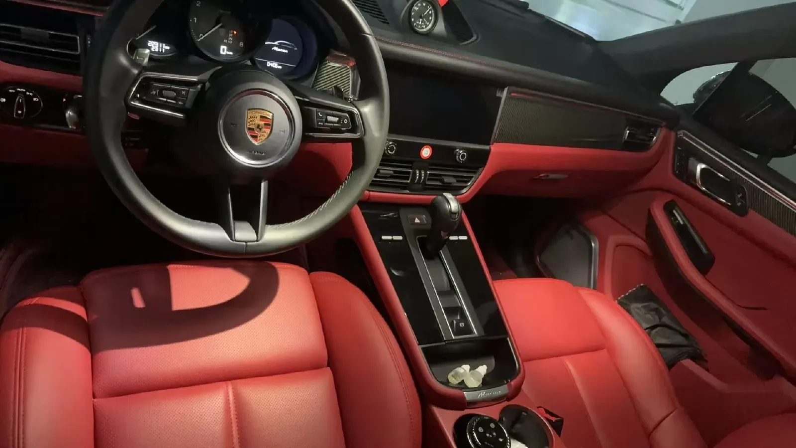 2022 Porsche Macan 2.0T 265HP L4 7DCT,autocango,china used car exporter,china ev exporter,chinese used car exporter,chinese used ev exporter