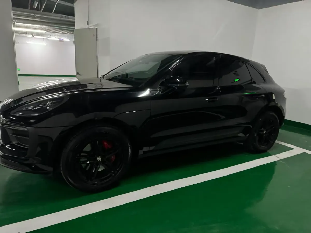 2022 Porsche Macan 2.0T 265HP L4 7DCT,autocango,china used car exporter,china ev exporter,chinese used car exporter,chinese used ev exporter