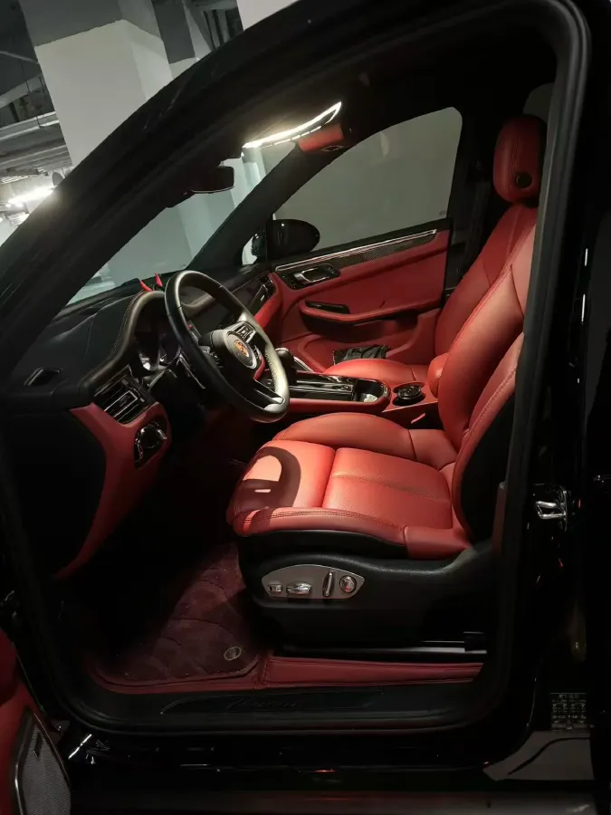 2022 Porsche Macan 2.0T 265HP L4 7DCT,autocango,china used car exporter,china ev exporter,chinese used car exporter,chinese used ev exporter