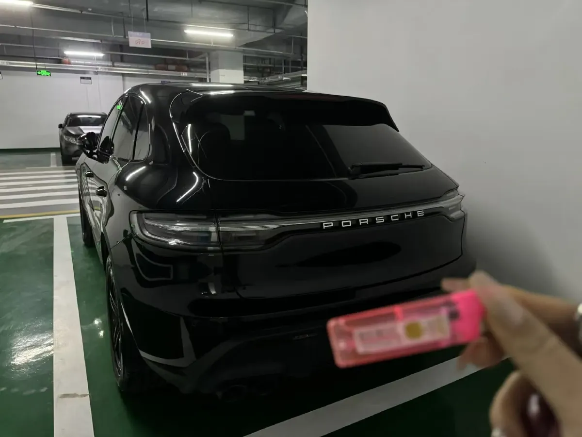 2022 Porsche Macan 2.0T 265HP L4 7DCT,autocango,china used car exporter,china ev exporter,chinese used car exporter,chinese used ev exporter