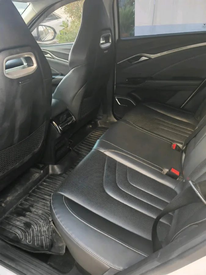 2021 Roewe RX5 1.5T 181HP L4 7DCT,autocango,china used car exporter,china ev exporter,chinese used car exporter,chinese used ev exporter