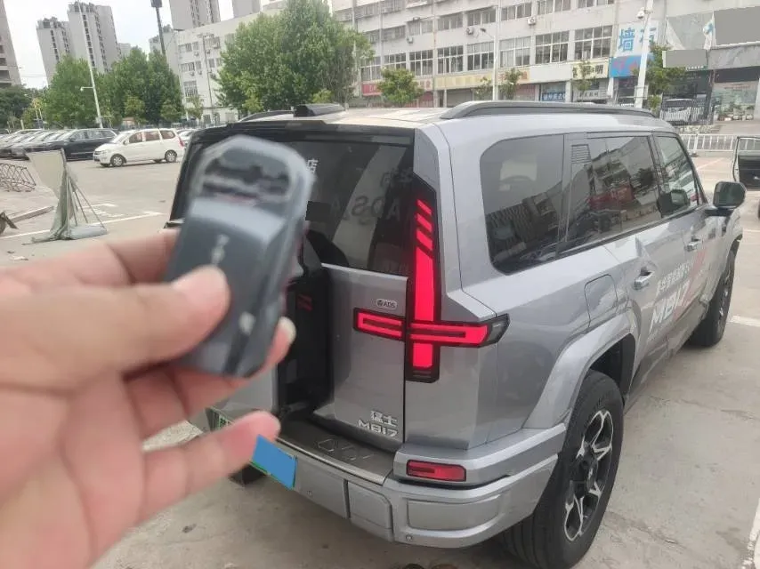 2025 M Hero WarriorM817 1.5T 197HP L4 PHEV,autocango,china used car exporter,china ev exporter,chinese used car exporter,chinese used ev exporter