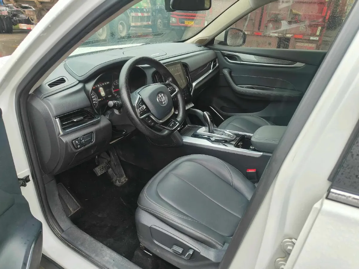 2018 Brilliance Auto V7 1.6T 204HP L4 7DCT,autocango,china used car exporter,china ev exporter,chinese used car exporter,chinese used ev exporter