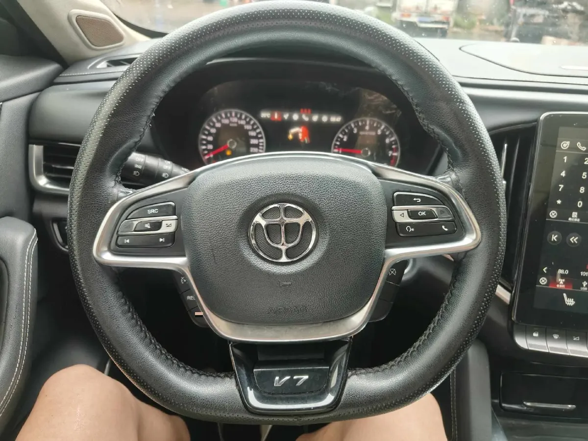 2018 Brilliance Auto V7 1.6T 204HP L4 7DCT,autocango,china used car exporter,china ev exporter,chinese used car exporter,chinese used ev exporter