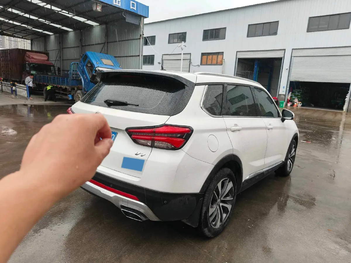 2018 Brilliance Auto V7 1.6T 204HP L4 7DCT,autocango,china used car exporter,china ev exporter,chinese used car exporter,chinese used ev exporter
