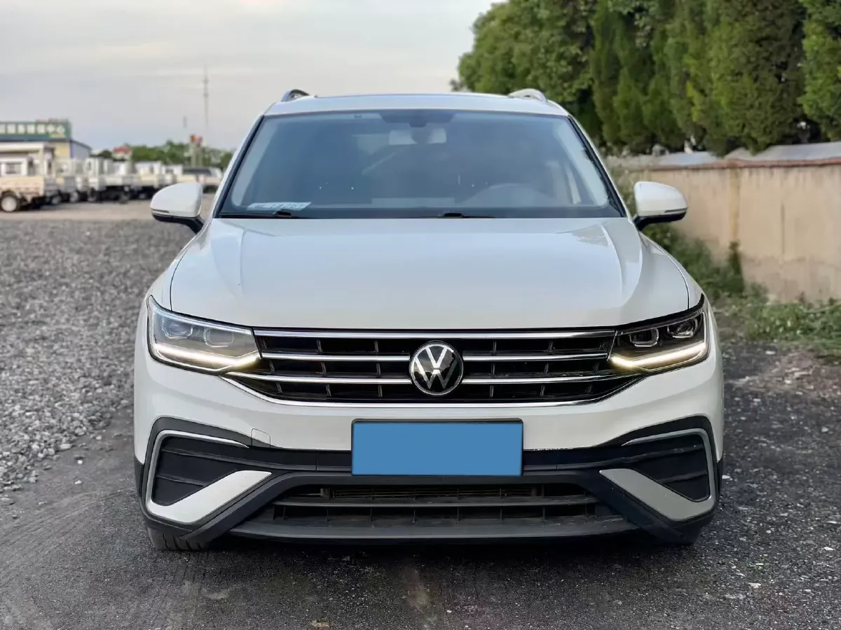 2023 Volkswagen Tiguan L 1.5T 160HP L4 7DCT,autocango,china used car exporter,china ev exporter,chinese used car exporter,chinese used ev exporter