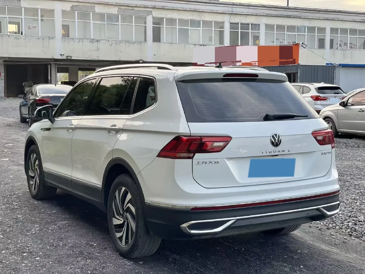 2023 Volkswagen Tiguan L 1.5T 160HP L4 7DCT,autocango,china used car exporter,china ev exporter,chinese used car exporter,chinese used ev exporter
