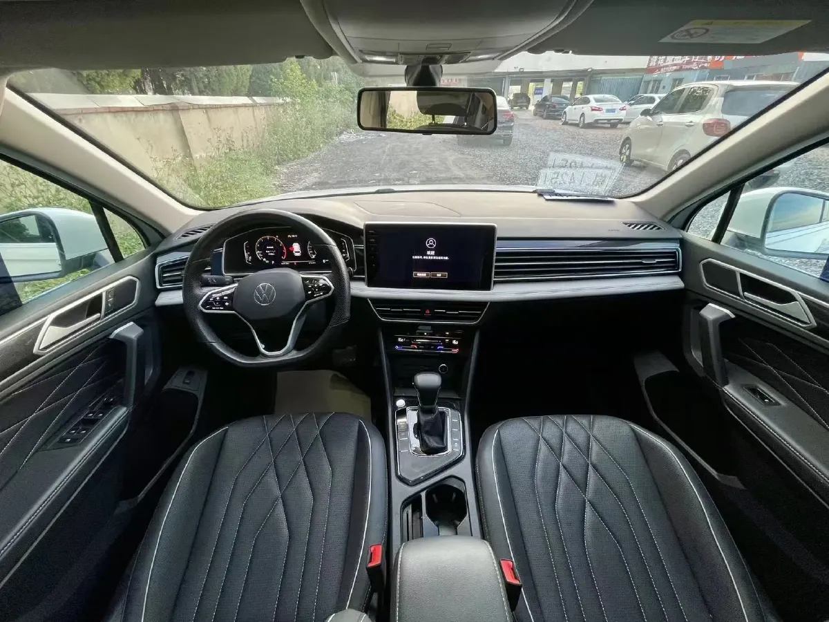 2023 Volkswagen Tiguan L 1.5T 160HP L4 7DCT,autocango,china used car exporter,china ev exporter,chinese used car exporter,chinese used ev exporter