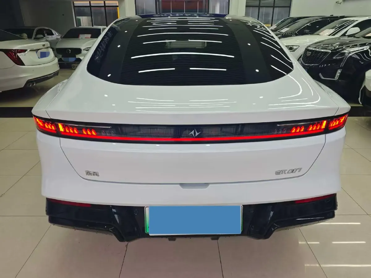 2024 DongFeng eπ eπ007 REEV 105HP REEV 28.4KWH,autocango,china used car exporter,china ev exporter,chinese used car exporter,chinese used ev exporter