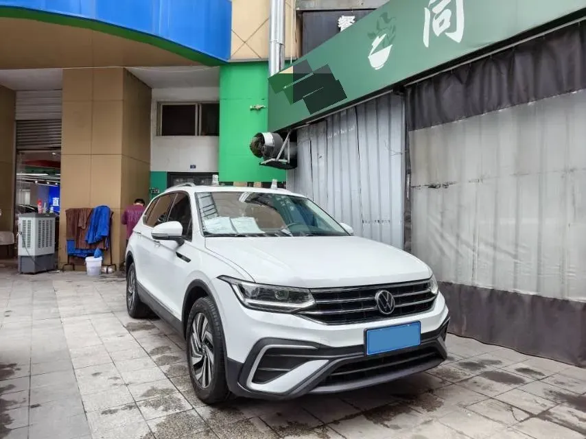 2023 Volkswagen Tiguan L 1.5T 160HP L4 7DCT,autocango,china used car exporter,china ev exporter,chinese used car exporter,chinese used ev exporter