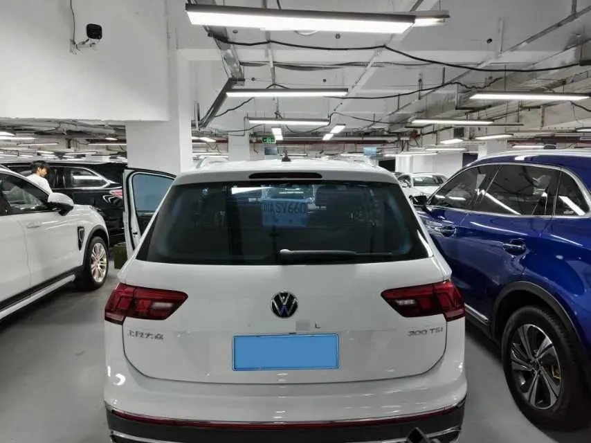 2023 Volkswagen Tiguan L 1.5T 160HP L4 7DCT,autocango,china used car exporter,china ev exporter,chinese used car exporter,chinese used ev exporter