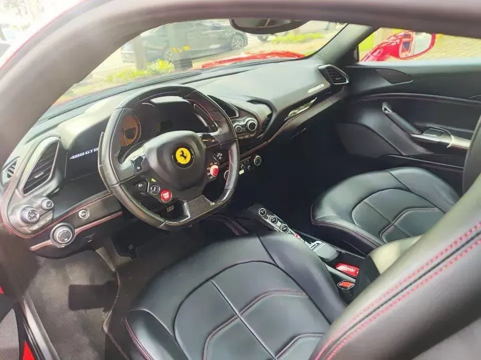 2015 Ferrari 488 3.9T 670HP V8 7DCT,autocango,china used car exporter,china ev exporter,chinese used car exporter,chinese used ev exporter