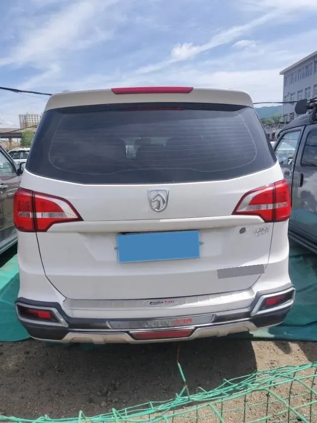 2016 BaoJun 730 1.5L 112HP L4 5MT,autocango,china used car exporter,china ev exporter,chinese used car exporter,chinese used ev exporter