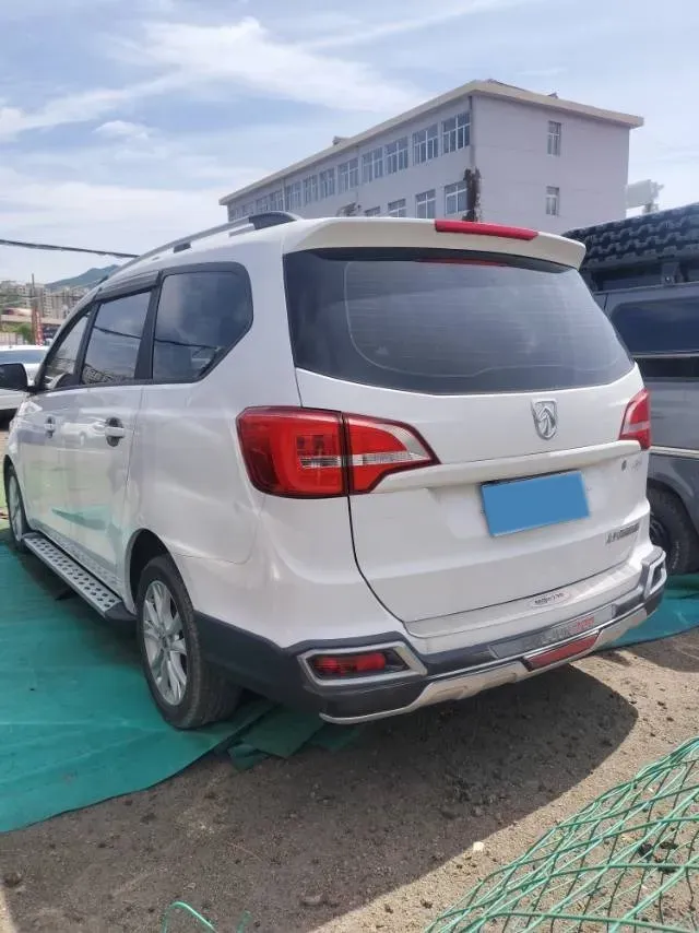2016 BaoJun 730 1.5L 112HP L4 5MT,autocango,china used car exporter,china ev exporter,chinese used car exporter,chinese used ev exporter