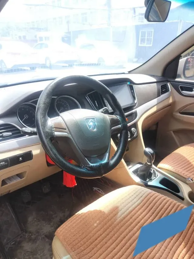 2016 BaoJun 730 1.5L 112HP L4 5MT,autocango,china used car exporter,china ev exporter,chinese used car exporter,chinese used ev exporter