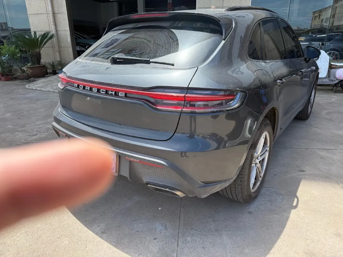 2022 Porsche Macan 2.0T 265HP L4 7DCT,autocango,china used car exporter,china ev exporter,chinese used car exporter,chinese used ev exporter
